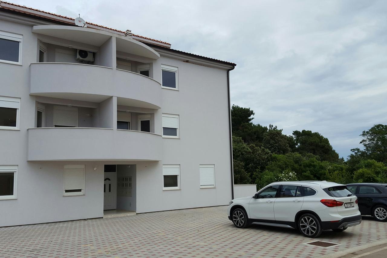 ližnjan apartmani