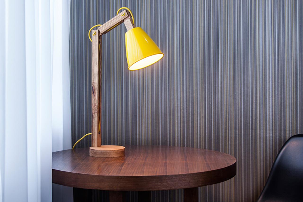  lampa drvo