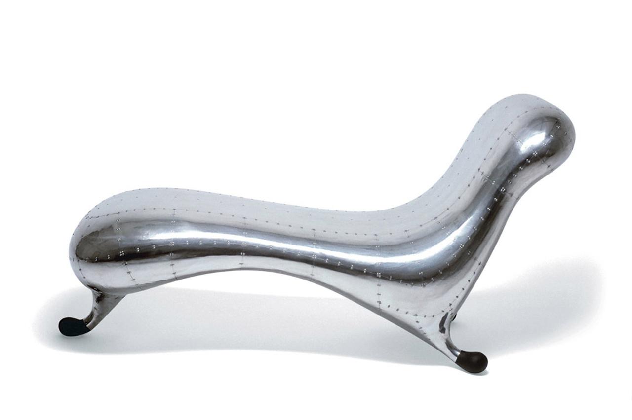 marc newson naslonjač
