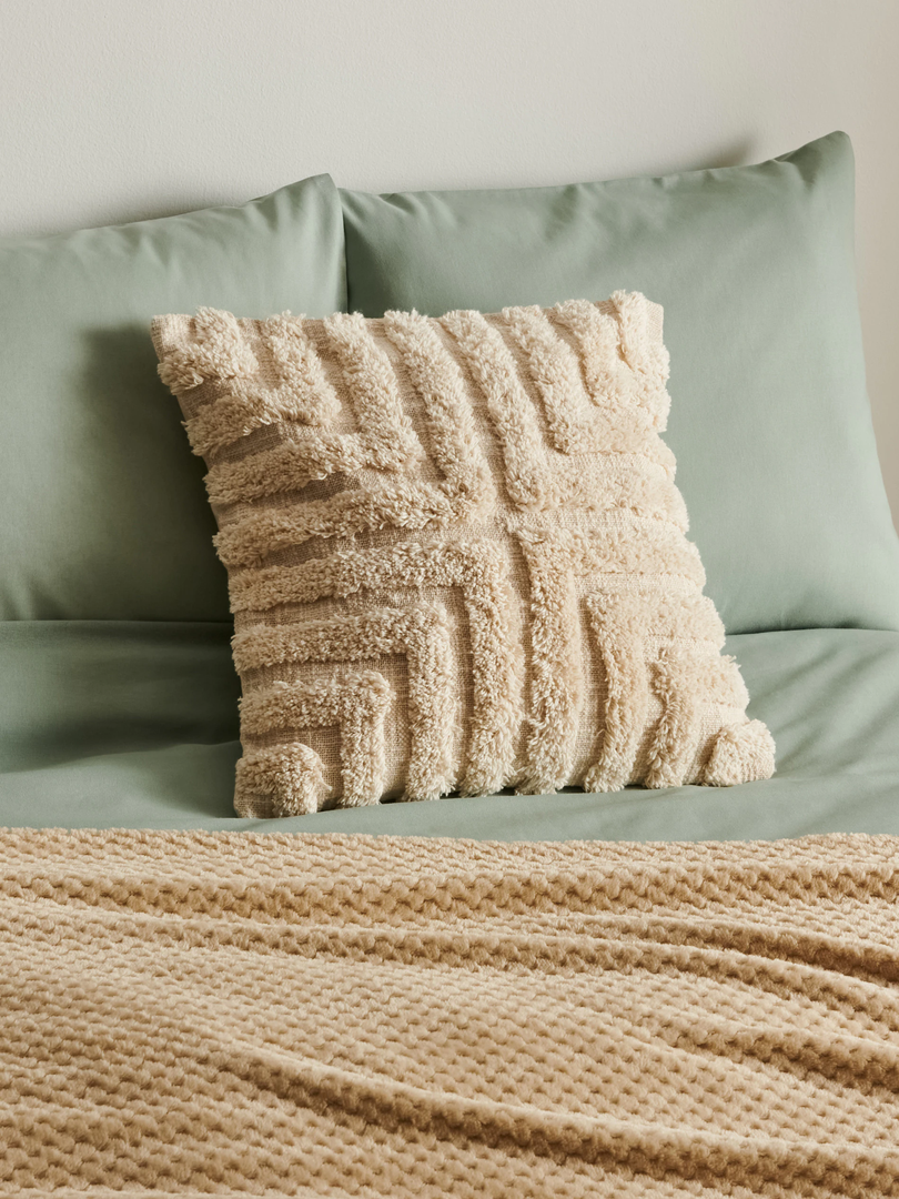 Jastučnica mekane teksture idealna je za hladnije dane, 44,90 kn