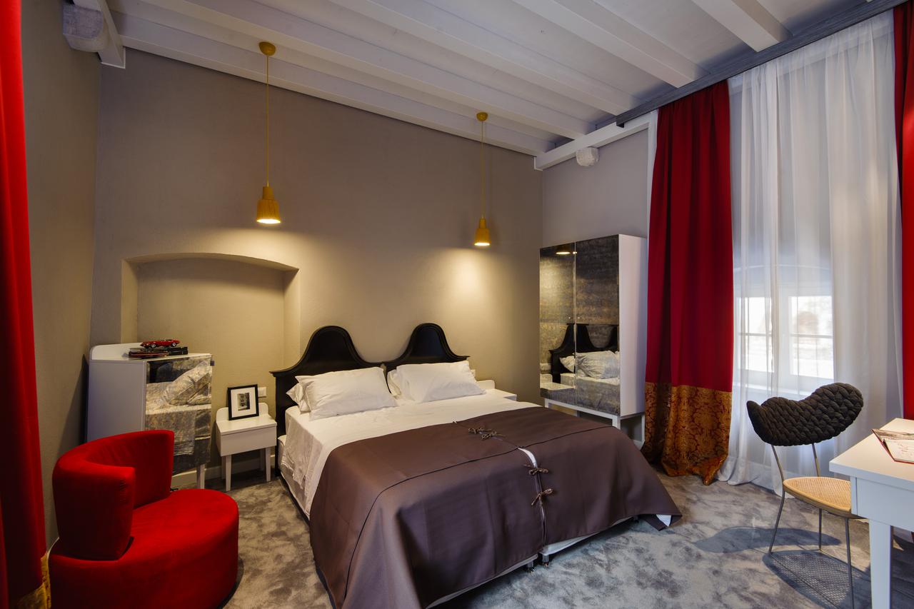 hotel  XII Century Heritage lea aviani
