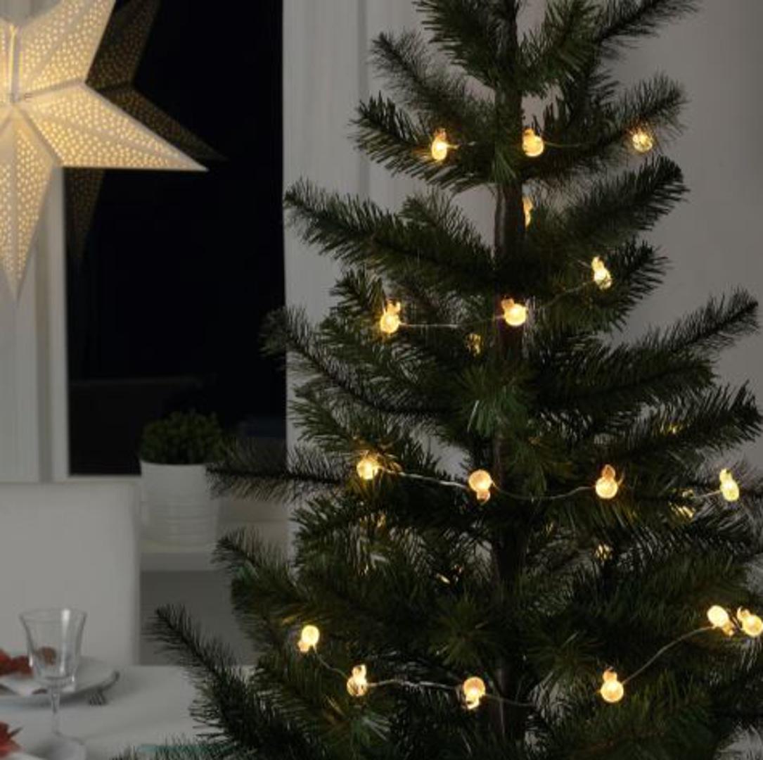 Lampice u obliku snjegovića dvostruka su pobjeda jer omogućuju dekoriranje s dvije dekoracije odjednom. IKEA, 59,90 kn