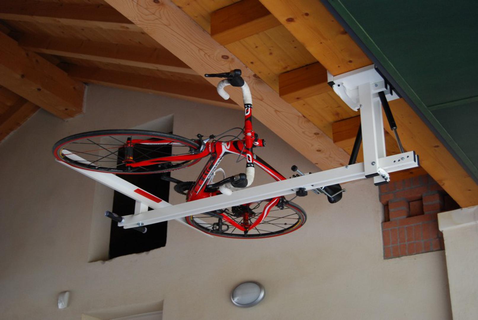 Крепление для велосипеда своими руками. Велоподъемник потолочный Flat-Bike-Lift. Крепеж для велосипеда на потолок. Крепление велосипеда к потолку. Подвес для велосипеда на потолок.