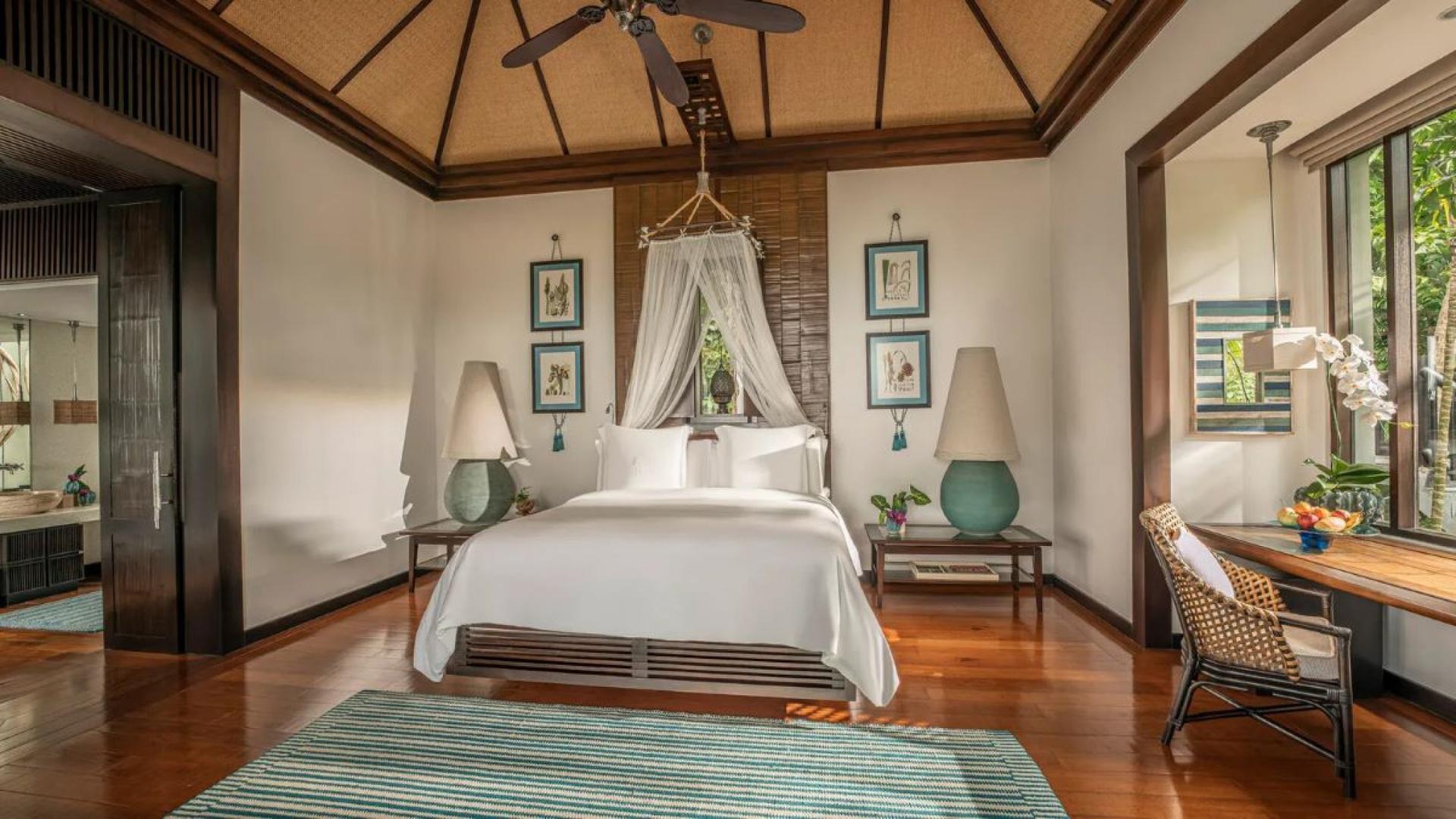 Svi smještaji nude spektakularan pogled, privatni infinity bazen i bezvremenski interijer, obogaćen detaljima inspiriranim tajlandskom kulturom.