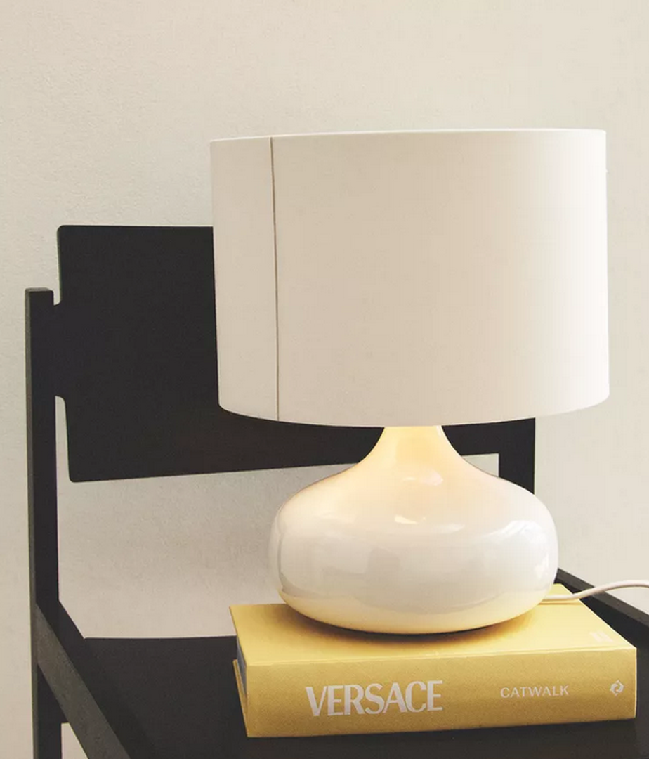 Lampa koja je odličan izbor za dnevni boravak, ali i za spavaću sobu