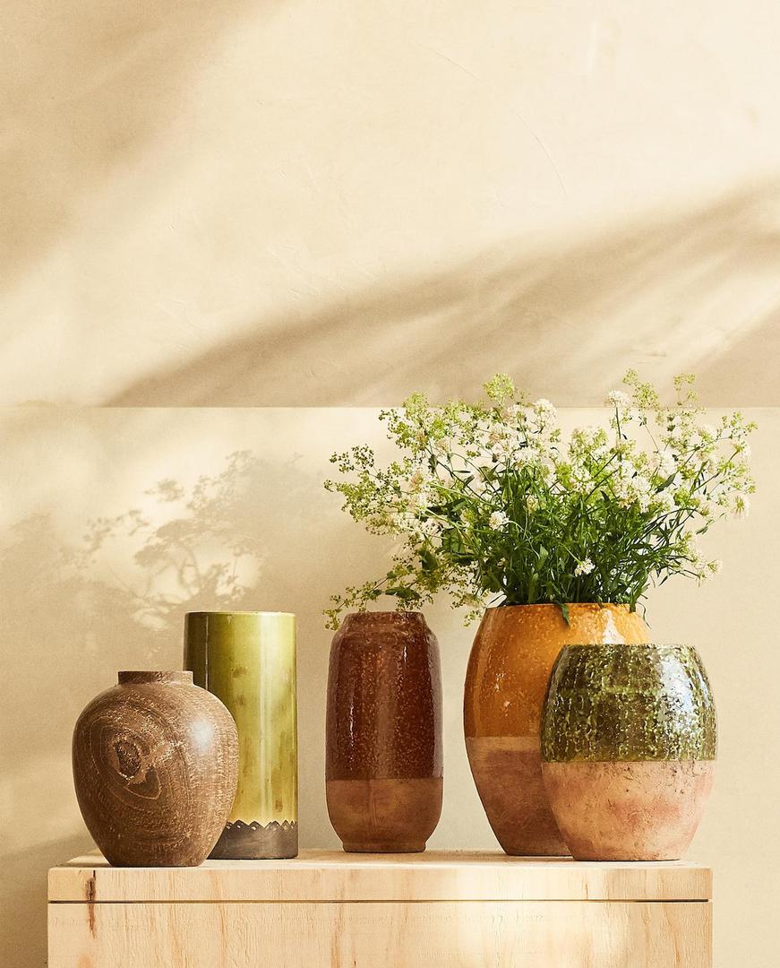 Prirodne dekoracije u prirodnim keramičkim vaza - retro inspiracija