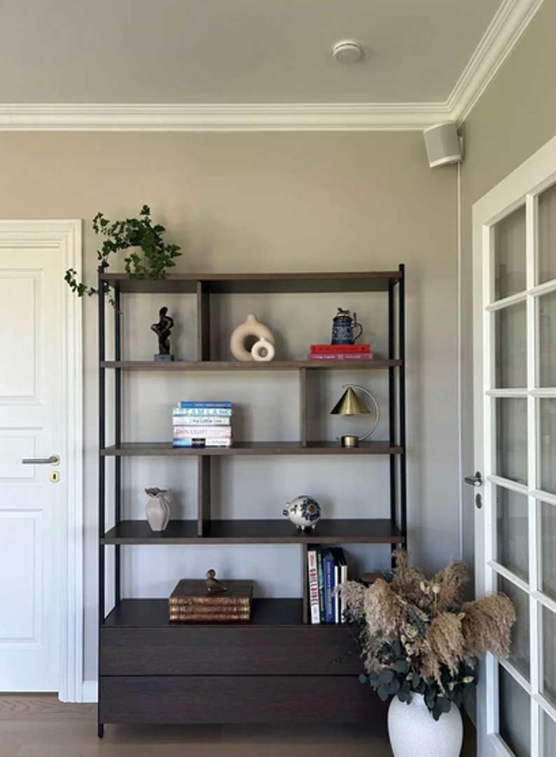 S obzirom da je riječ o stanu skromnije kvadrature, pazilo se na to ga se ne zaguši s velikim komadima namještaja