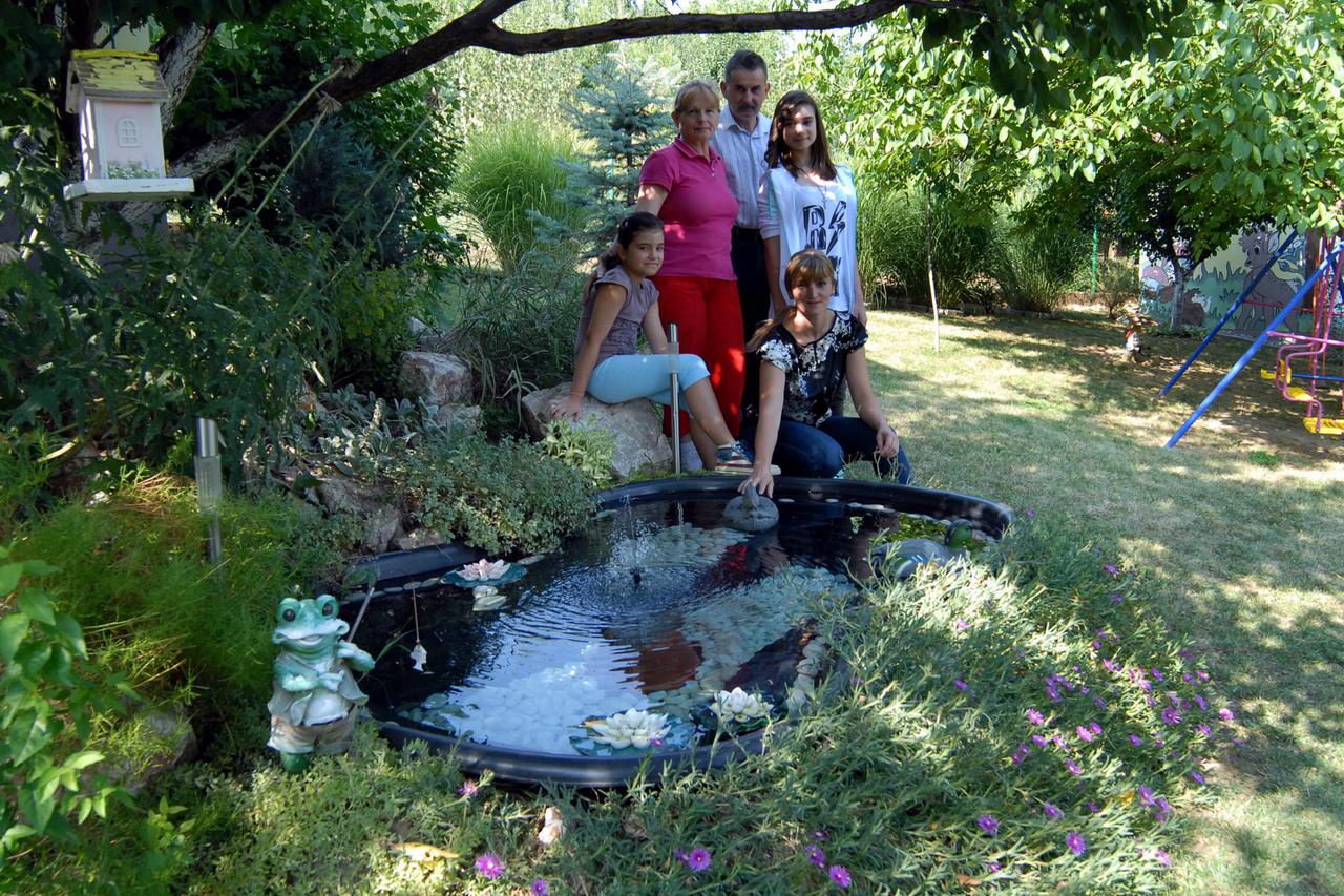 FOTO Pogled na vrt obitelji Jovanović liječi dušu i tijelo