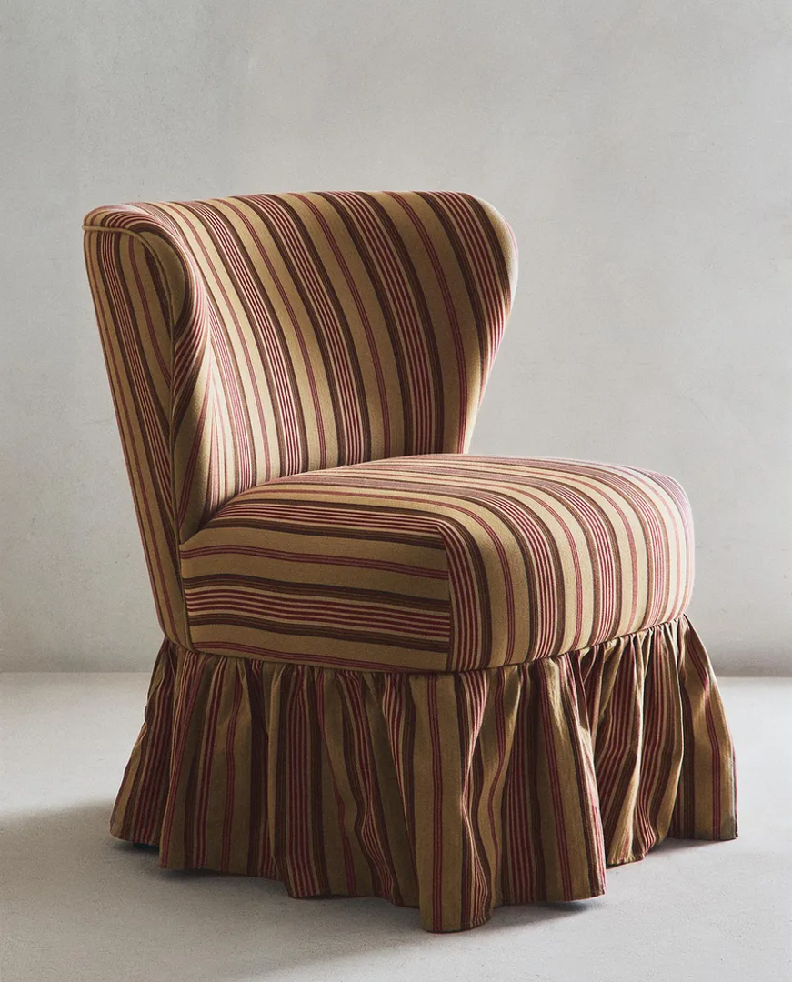 Prugasti naslonjač s volanom | Katharine Pole
Zara Home €259