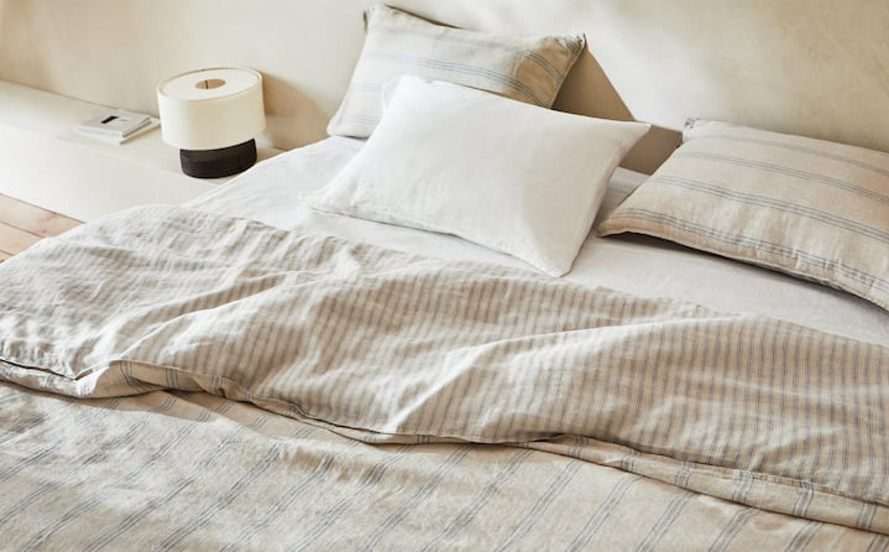 Više jastuka stvorit će luksuzni dojam u spavaćoj sobi