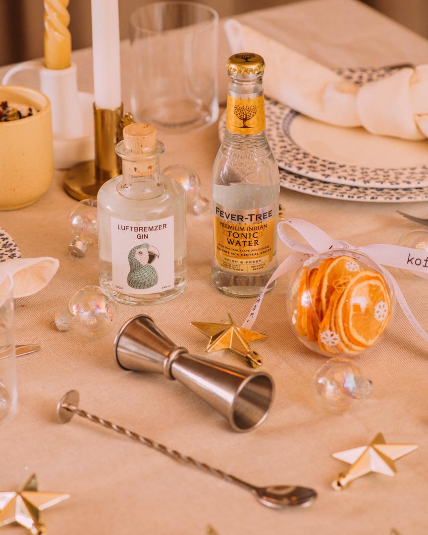 Začini za gin i koktele atraktivan su detalj na blagdanskom stolu