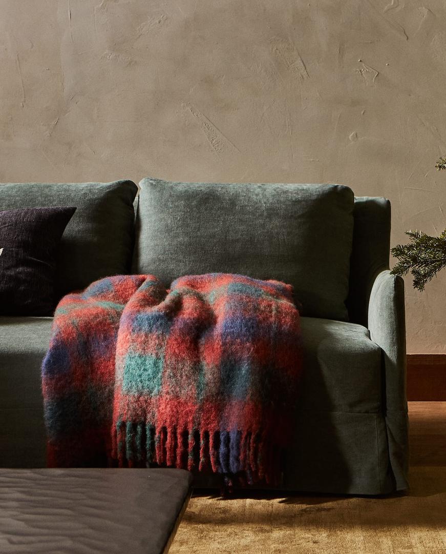 Karrirana pletena deka bit će moćan stilski akcent u domu, Zara Home, 699 kn