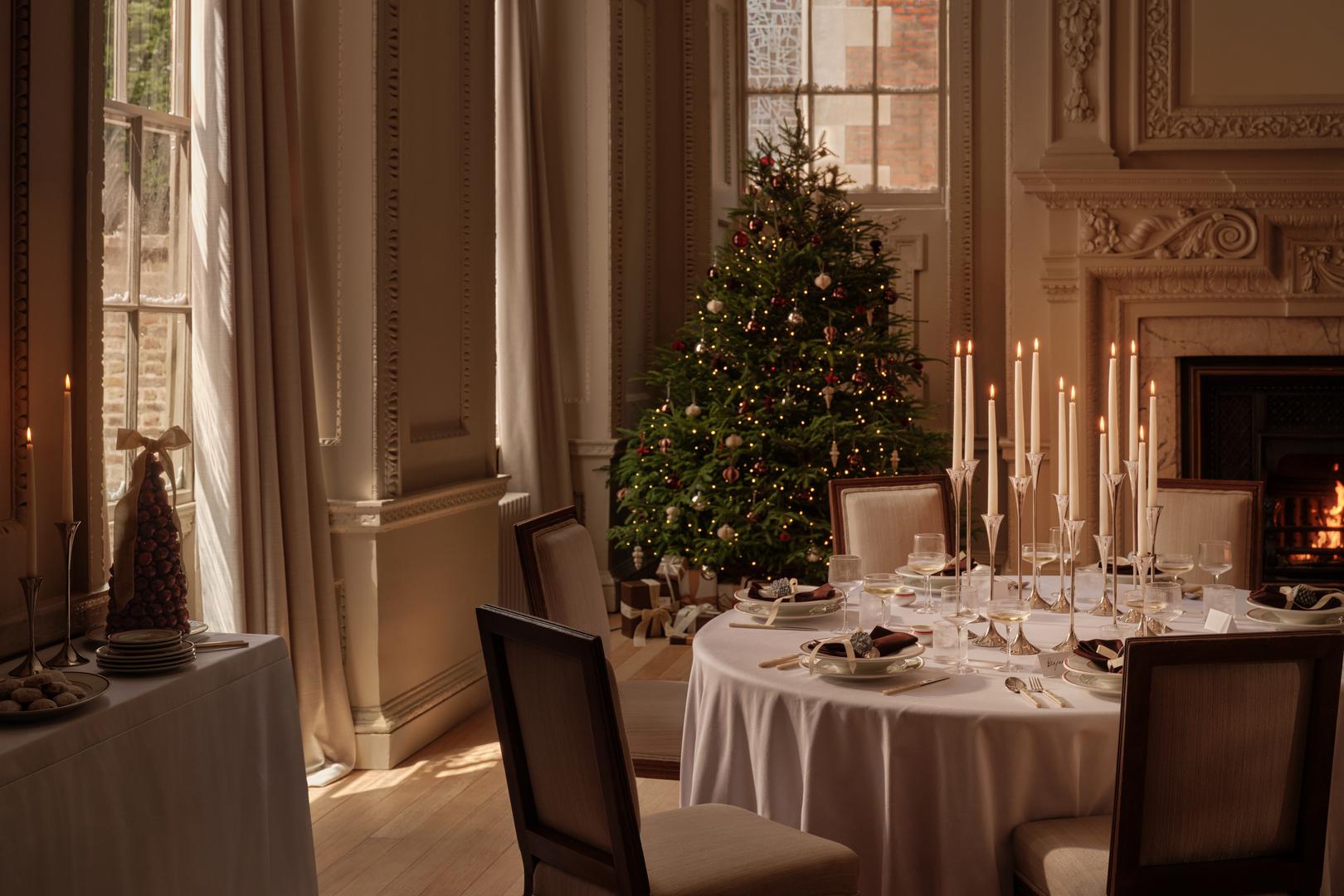 Moderna elegancija susreće blagdansku tradiciju u ovogodišnjoj H&M HOME blagdanskoj kolekciji.