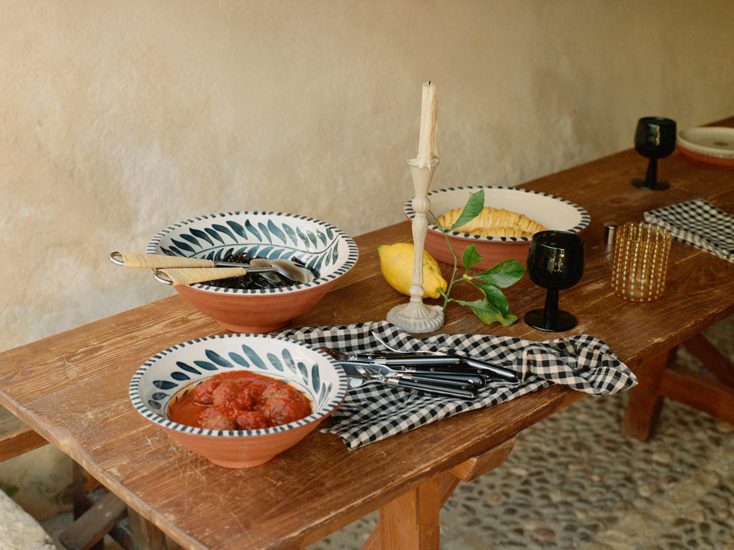 U ljetnoj kolekciji Zara Home im mnoštvo keramike s ljetnim motivima