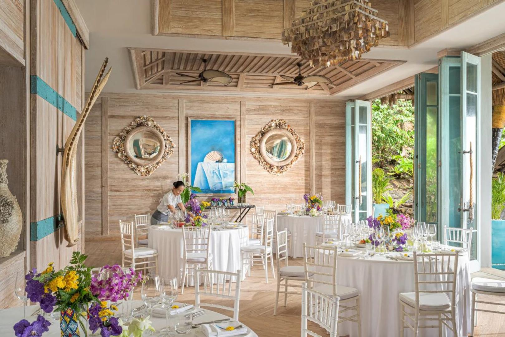 Tako raskošno okruženje kao što je Four Seasons Koh Samui nije samo lokacija pogodna za turizam – to je savršena kulisa za uživanje, spletke i neizbježan rasplet treće sezone 