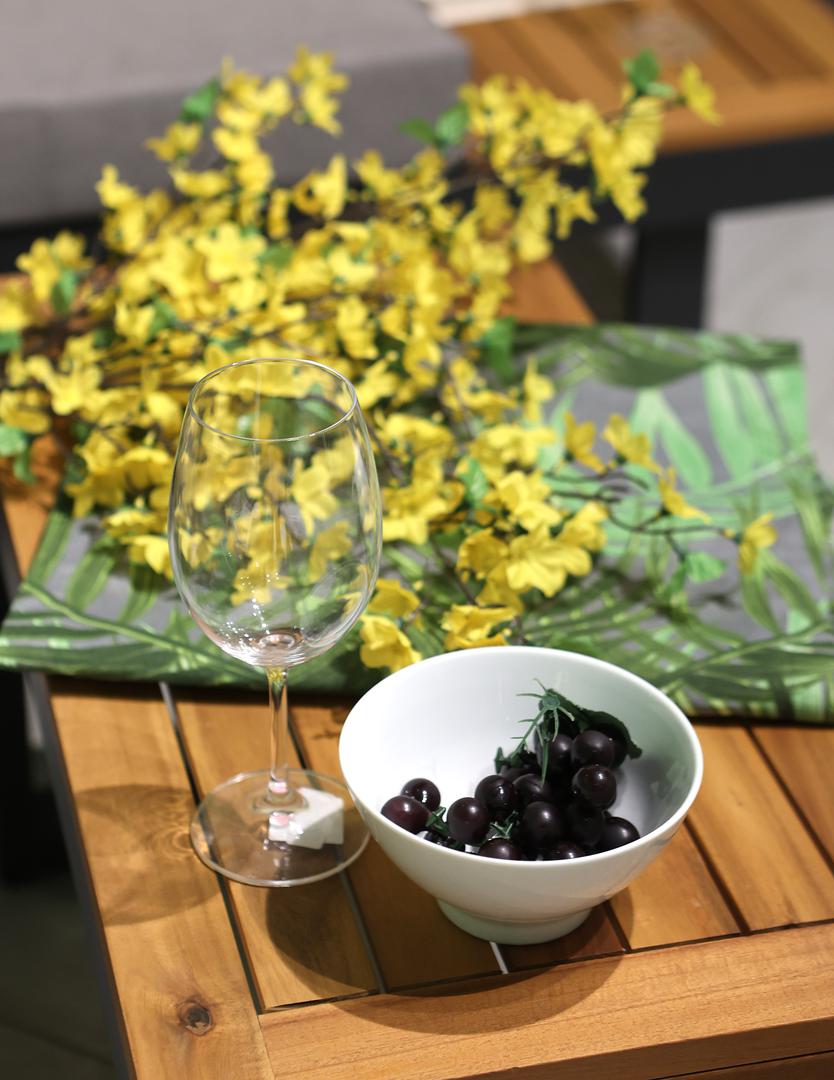 Postavljanju stola za ljetno druženje posvetite puno pažnje kako biste impresionirali goste