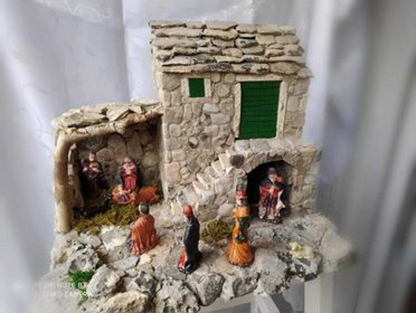 Ručno rađene jaslice u koje je uloženo puno truda i vremena