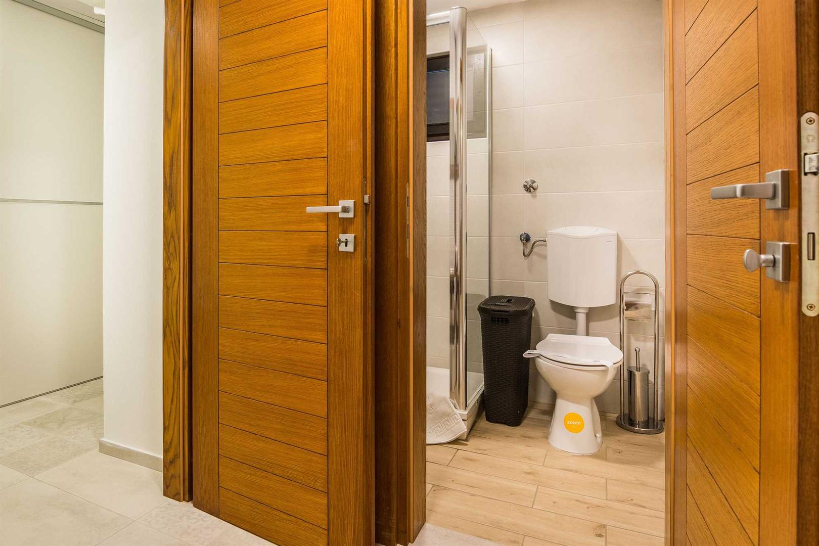 u sklopu apartmana su i wci kupaonica s perilicom rublja