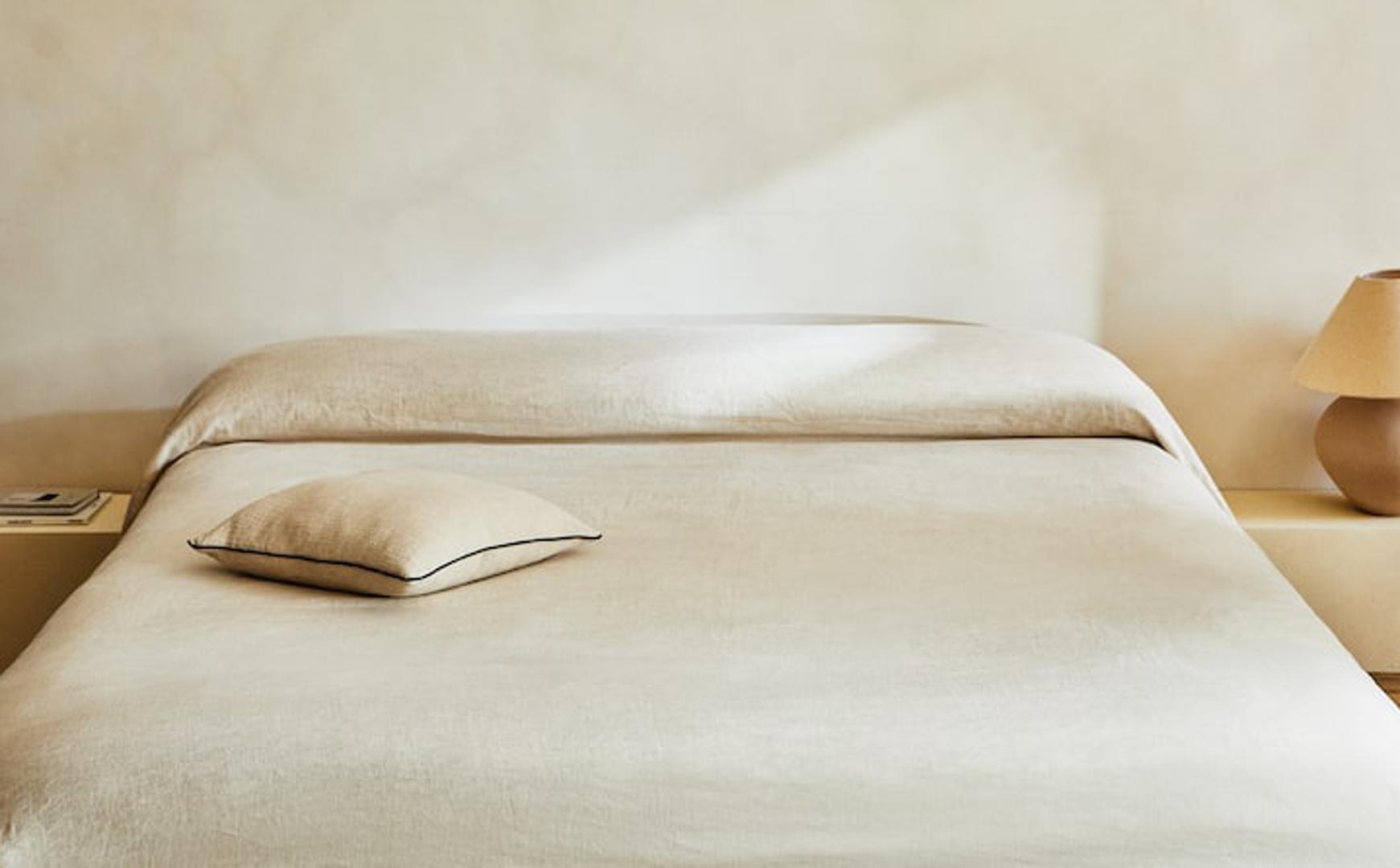 Birajte lagane prekrivače za krevet tijekom ljetnih mjeseci