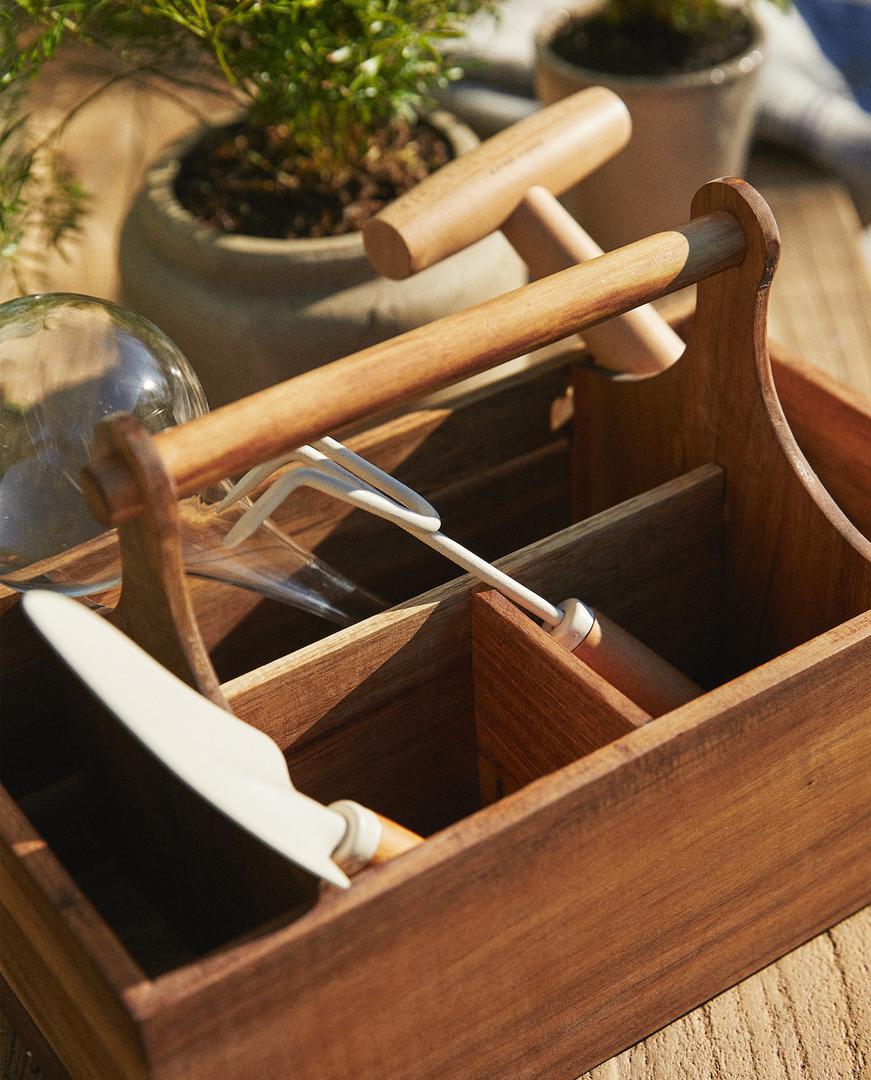Drvena kutija za pohranu alata ili drugih vrtlarskih sitnica