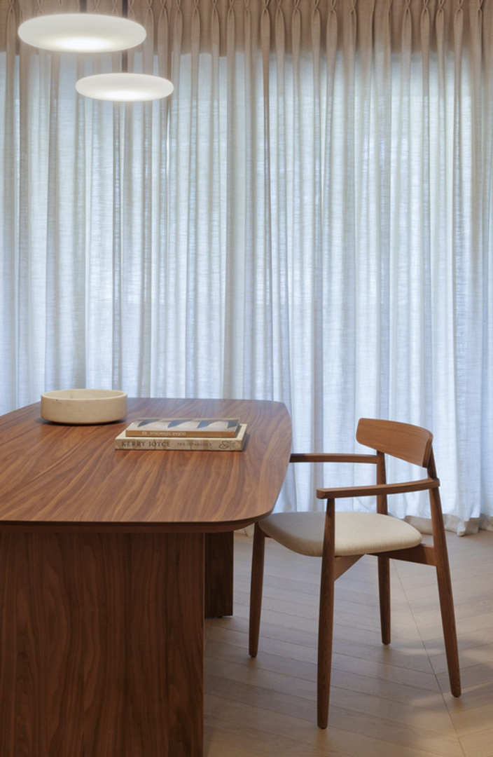 Projekti arhitekta Stjepana Čaglja nisu samo prostori, već manifesti karaktera. U vremenu kopija i sigurnih izbora, on bira rizik, neizvjesnost i emociju kao alate dizajna