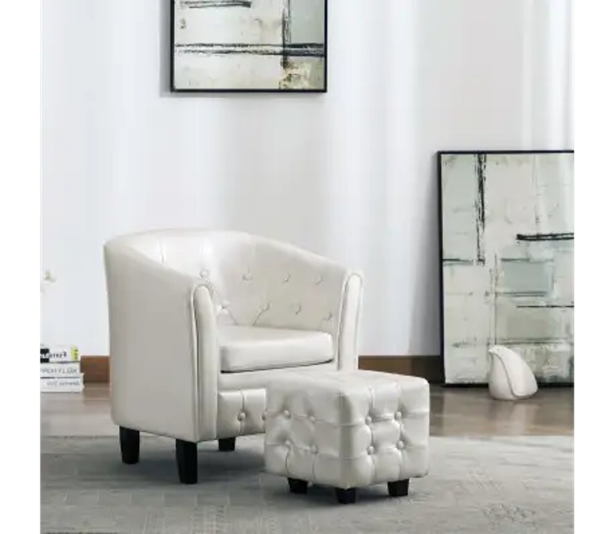 Fotelja s tabureom na sniženju košta 930 kuna, što je super prilika ako tražite atraktivan detalj za dnevni boravak