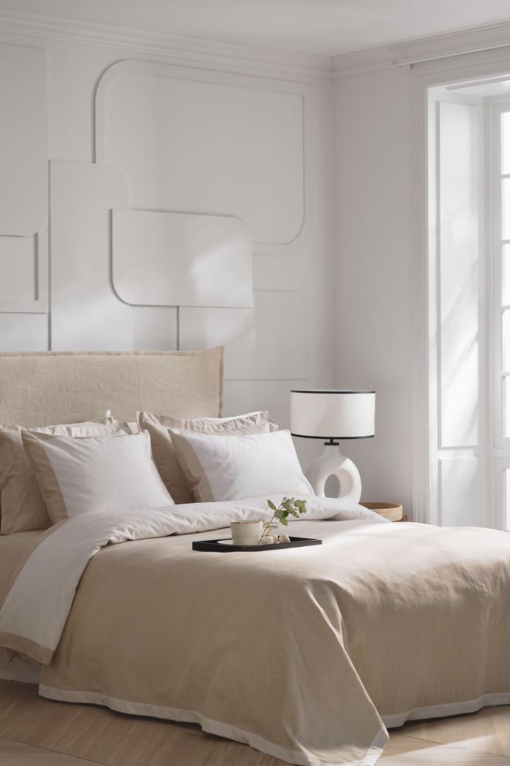I u spavaću sobu možete unijeti ljetnu atmosferu odabirom posteljine od laganih prirodnih materijala poput pamuka i lana (od 99,90 kuna)