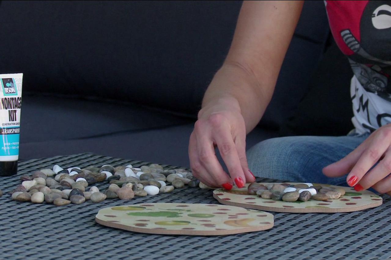 VIDEO Kamo s plutenim čepovima i oblutcima s ljetovanja - reciklirajte ih u podloške!