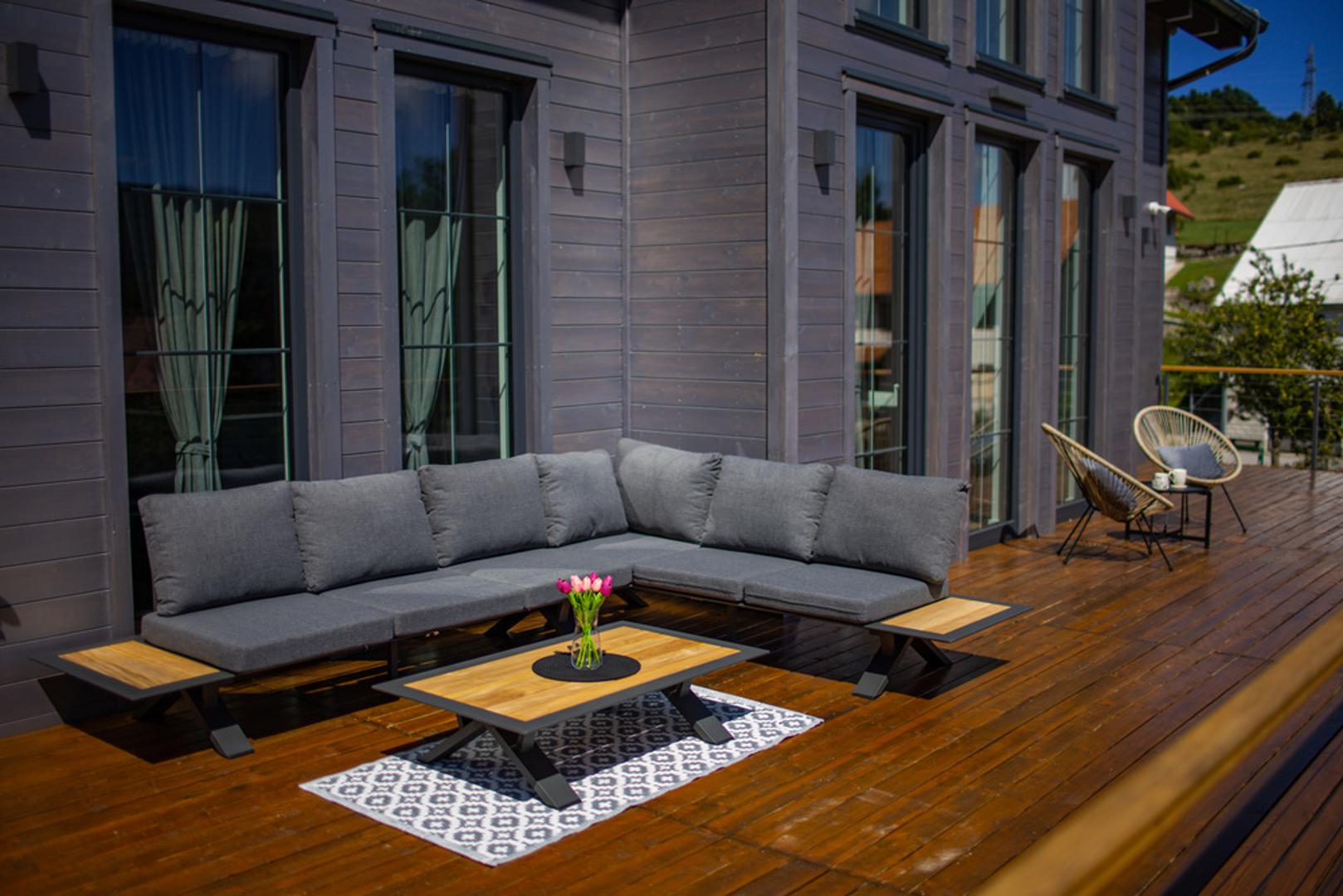 Okolica Mrkoplja nudi mnogo zanimljivih lokacija za jednodnevne izlete i aktivnosti. U širem okruženju nalazi se nekoliko najpoznatijih lokacija Gorskog kotara koje privlače veliki broj posjetitelja. 