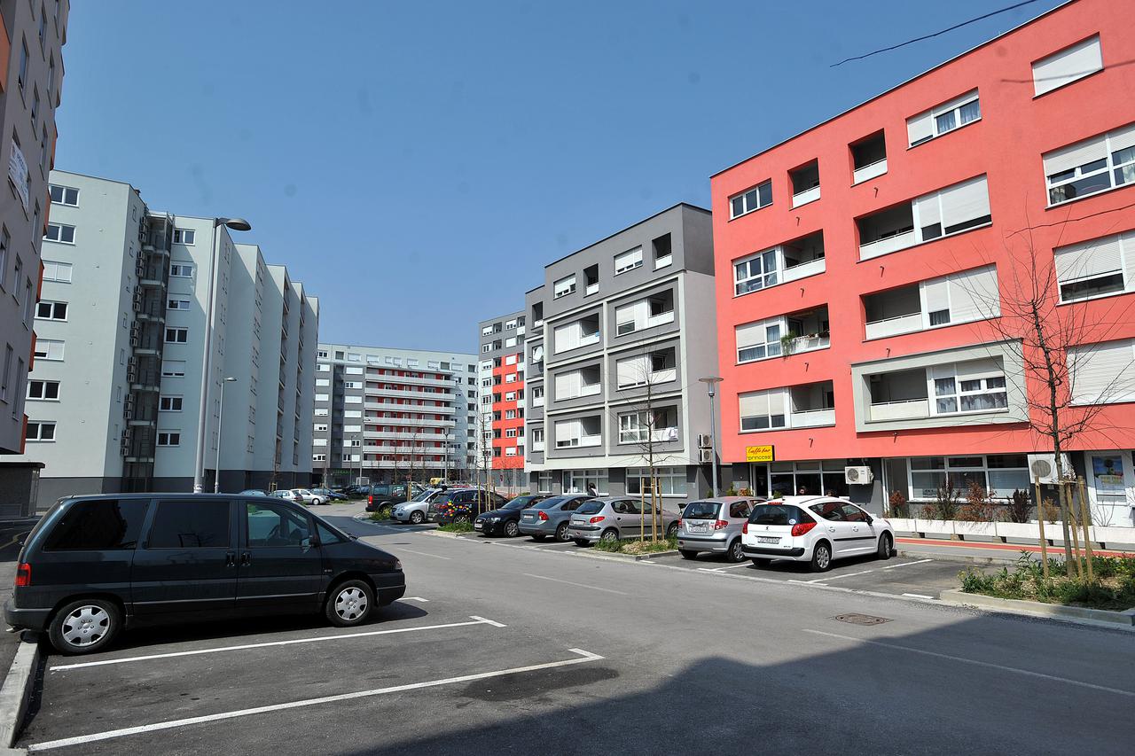 17.04.2010., Zagreb, Hrvatska  - Laniste, Jaruscica 7a i 9. Orion grupa prodaje namjestene ogledne stanove po akcijskim cijenama.  Photo: Goran Stanzl/PIXSELL